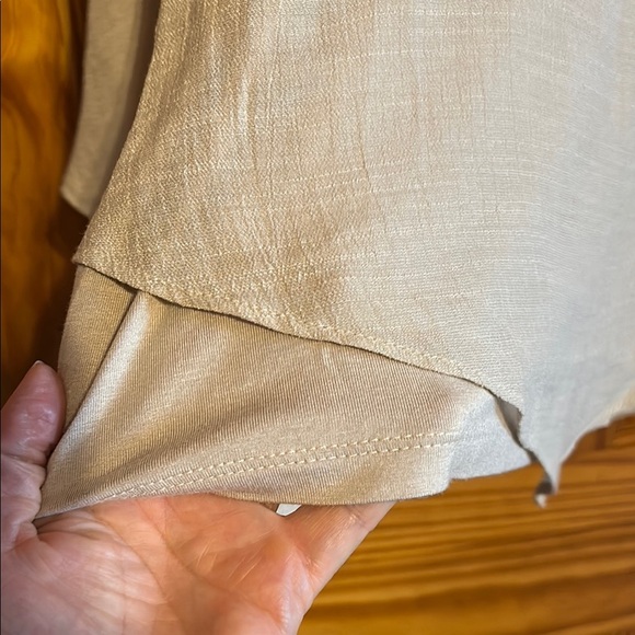 JM Collection Women's Tan Layered Blouse NWT - Picture 5 of 7